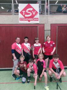 Unser Jugendteam mit Trainer (Andreas, Jonas, Simon, Julien, Tim, Yannick, Finja, Fabian) in Herrenberg vor Turnierbeginn